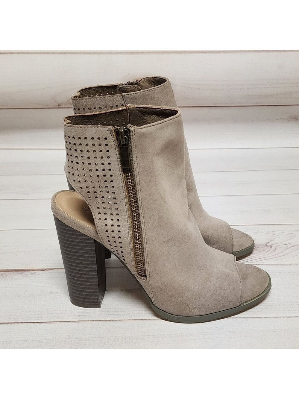 Shoedazzle Women's Conny Open Toe Bootie Size 8.5 - New In Box